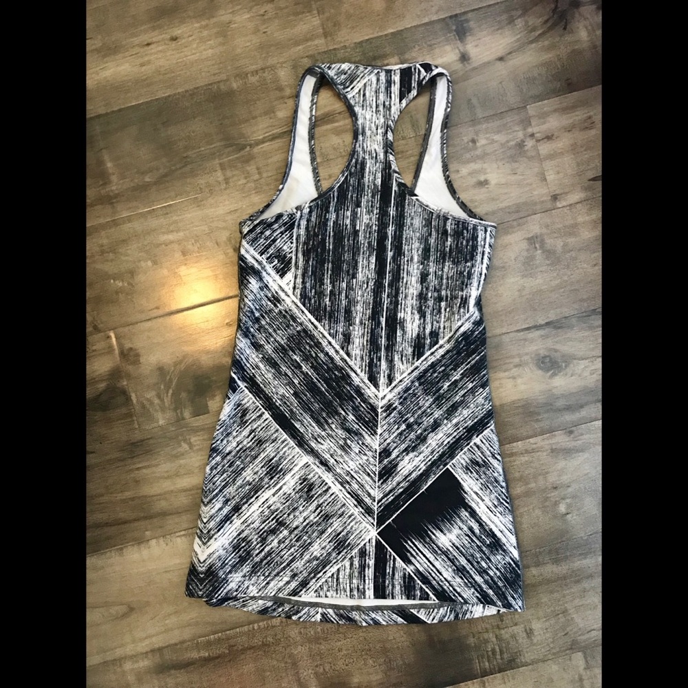 Lululemon Cool Racerback in Heatwave - Picture 4 of 4